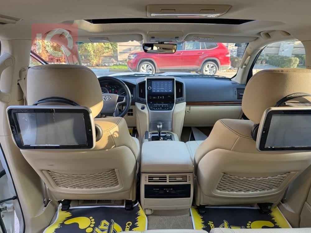 تويوتا لاندكروزر